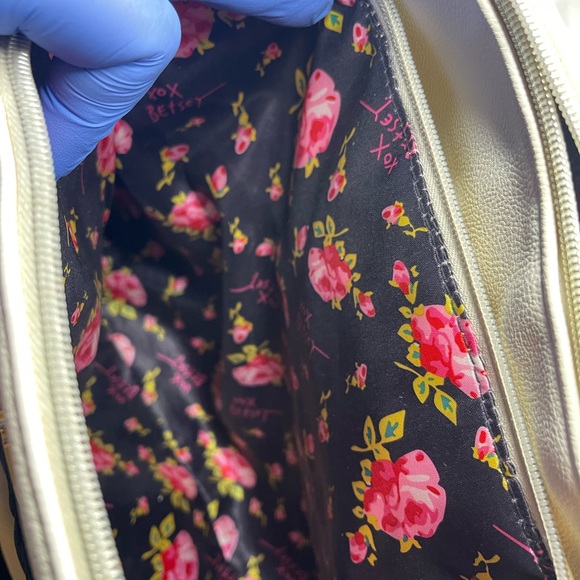 Betsey Johnson black and white handbag - Picture 8 of 10